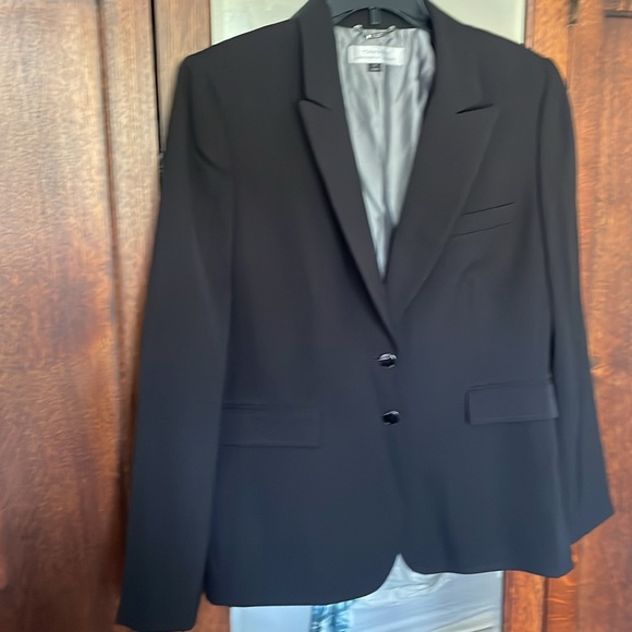 Tahari Arthur S Levine black jacket in beautiful condition - Picture 1 of 3